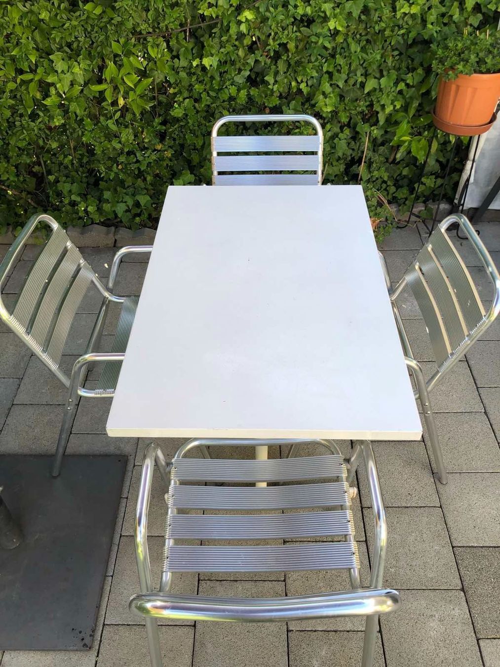 Schaffner Tavoli: Schaffner Gartentisch mit Stühlen – Usato da Schlieren venduto da Sunshines