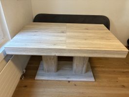 Ausziehbarer Küchentisch in Holzoptik