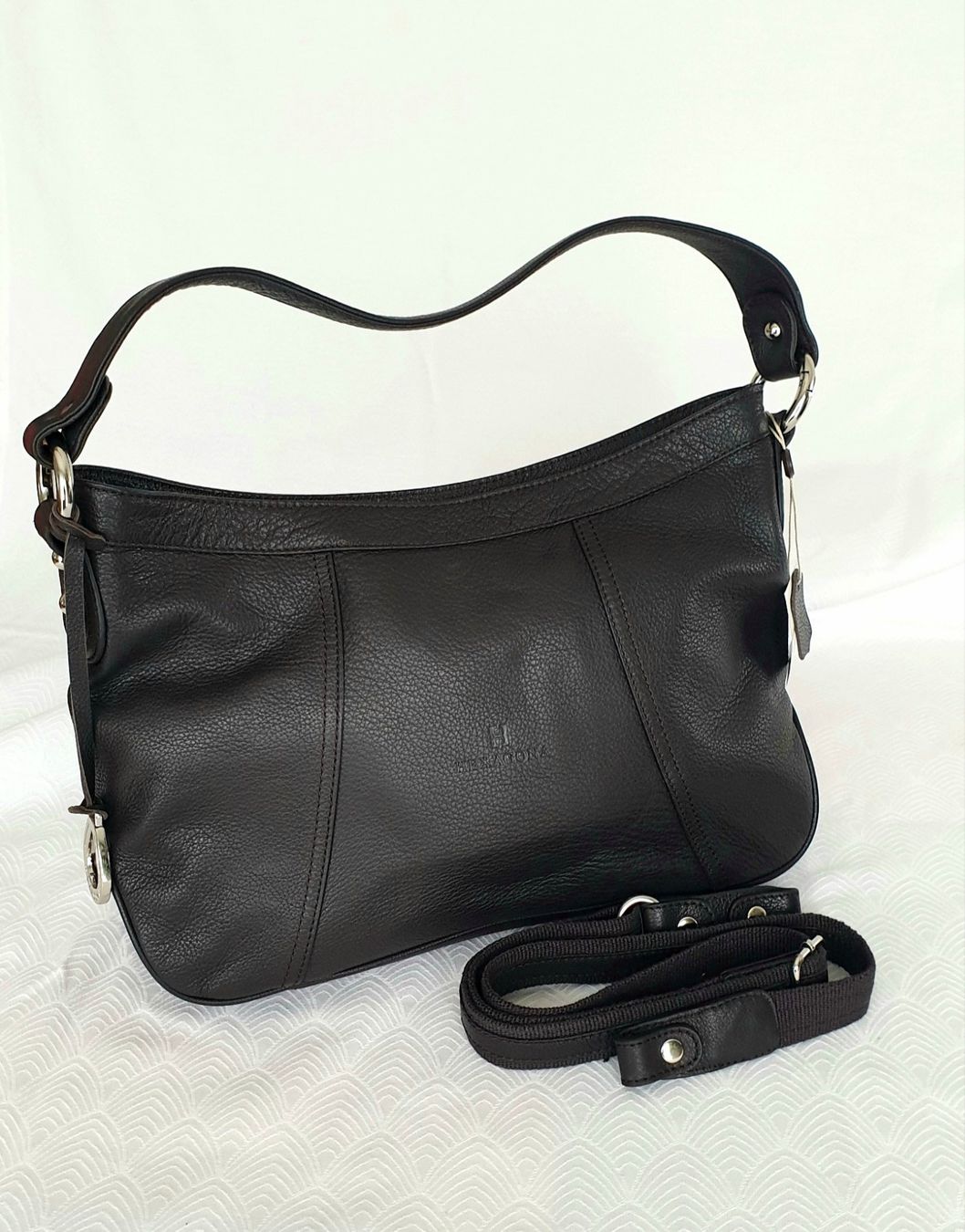 Borse da donna: Dunkelbraunes Echtleder Schultertasche - NEU – Nuovo e nell'imballaggio originale da Uetikon am See venduto da Kakao2 1