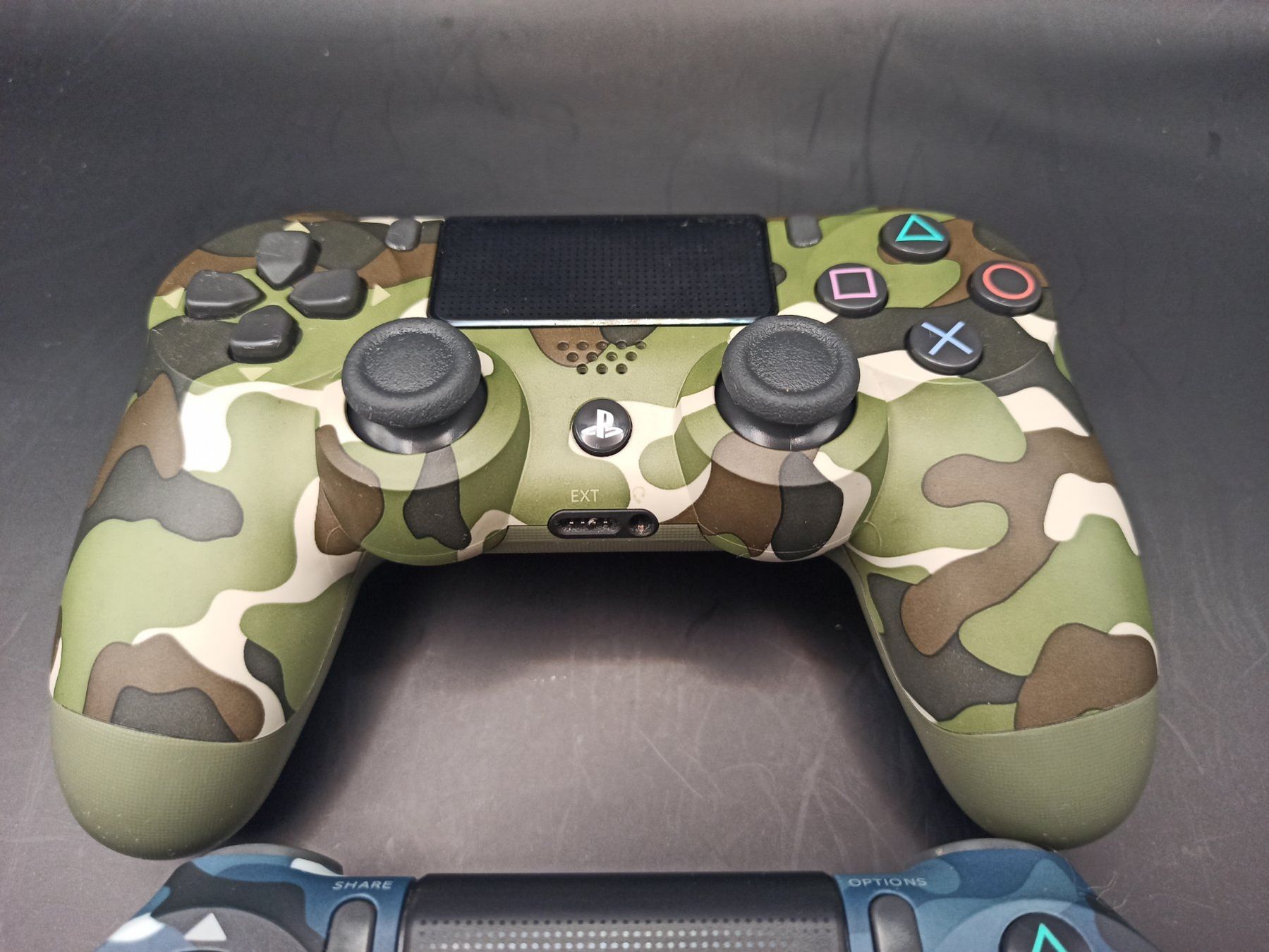 Controller: 2 x Original Controller Sony PS4 Wireless DualShock 4 CAMO – Usato da Oberweningen venduto da mar_87mx 4