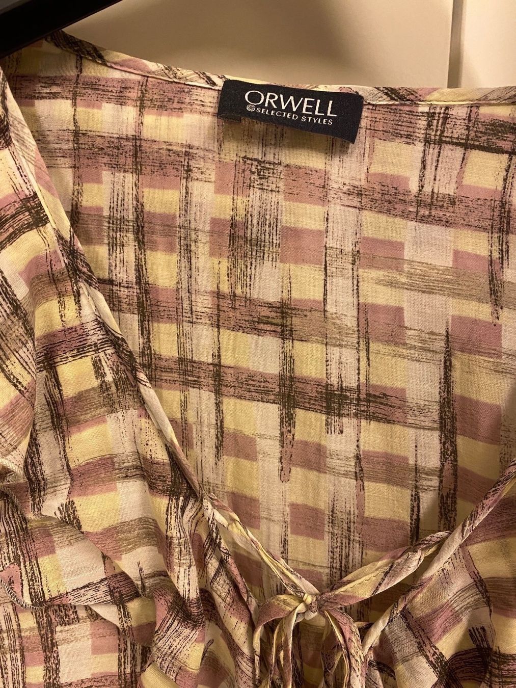 Camicette: Bluse Orwell, size 38 – Usato da Sissach venduto da laura.x4 3
