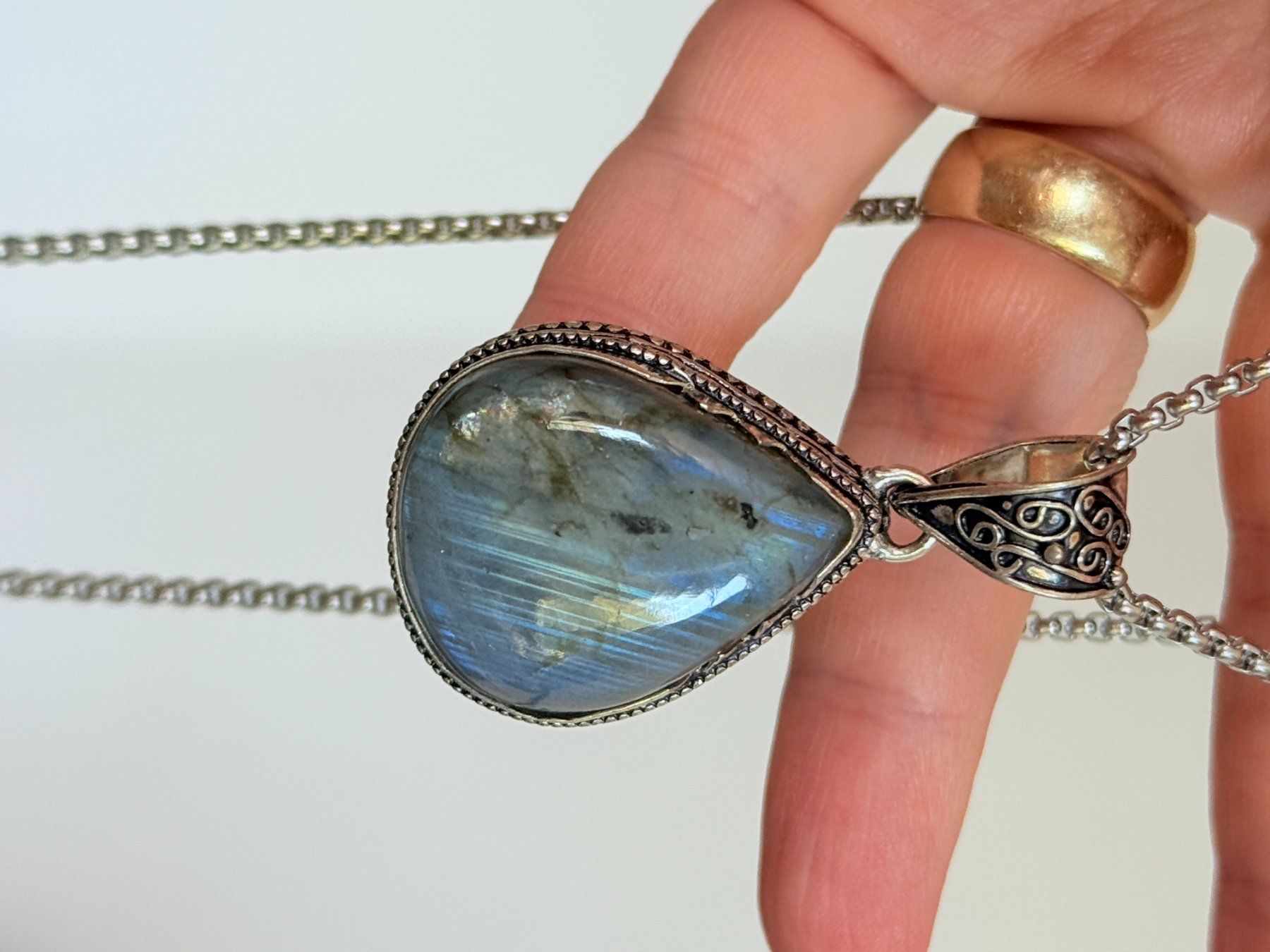 Colliers: Collier Labradorite Marquise Massif Neuf – Neuf avec emballage d'origine à Genève par AWWA 6