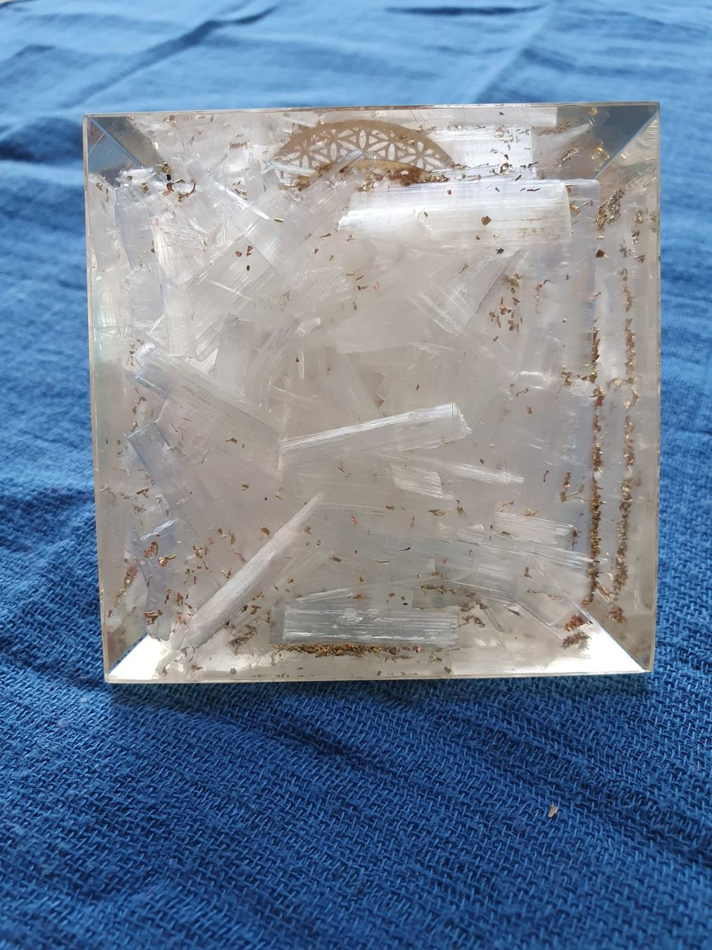 Minerali & Pietre curative: Orgon Pyramide Selenit Blume des Lebens – Nuovo (secondo la descrizione) da Allschwil venduto da Jojina123 4