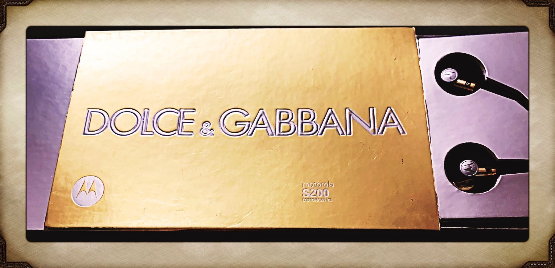 Dolce & Gabbana Kopfhörer: DOLCE & GABBANA-Stereo Headset, NEU – Neu und originalverpackt aus Malters von Dom55 1