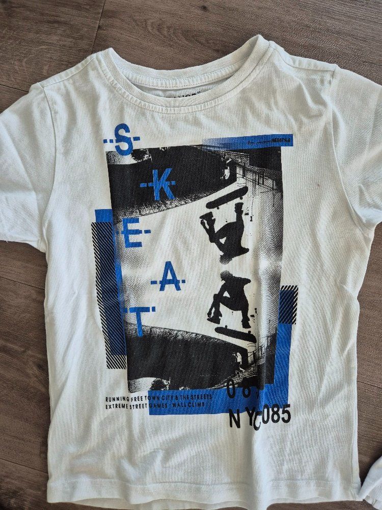 Camicie, T-shirt & Polo: 2 T-Shirts Gr. 122 / 128 – Usato da Buttisholz venduto da sico20 1