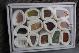 Rohsteine Lot   Box   13Stück  schleifmaterial  lot4
