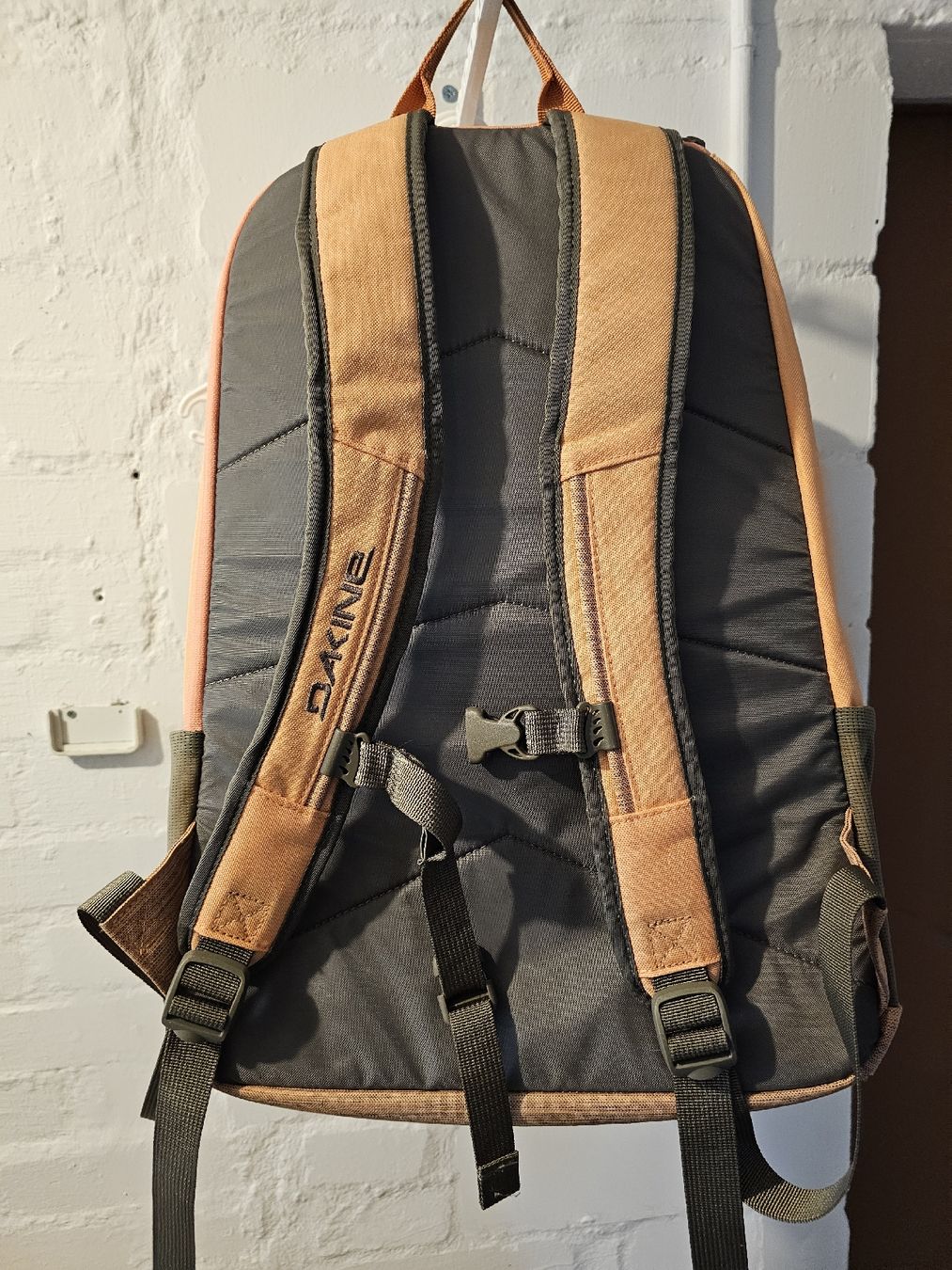 Dakine Zaini: Dakine Rucksack (korall) – Usato da Hendschiken venduto da Nic_Sta 1