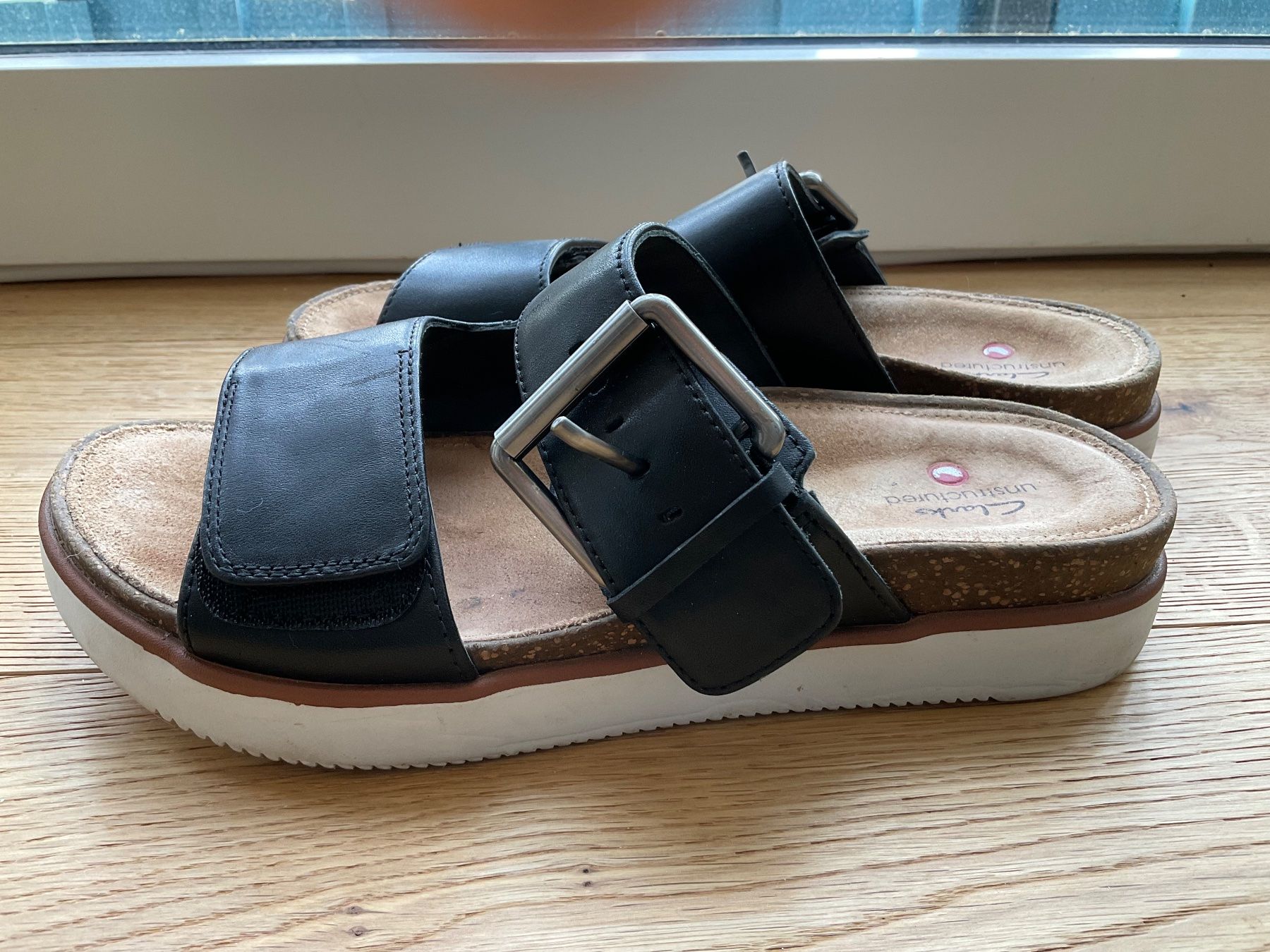 Clarks Scarpe da donna: bequeme Clarks Pantolette, 37,5 – Usato da Luzern venduto da Juliette1907