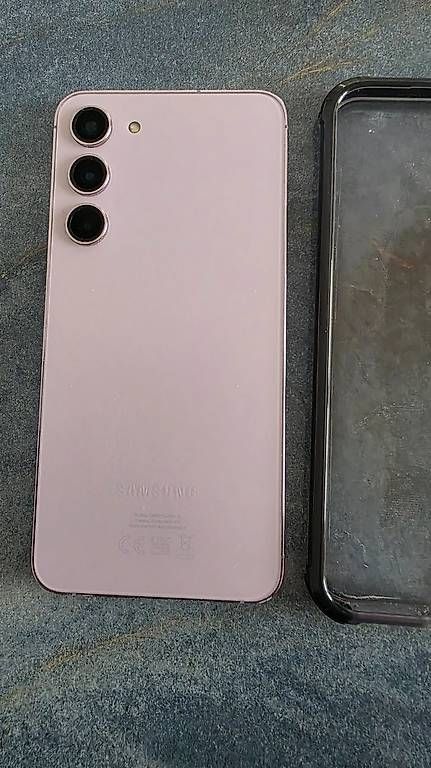 Samsung Telefoni cellulari / Smartphones: Samsung S23 plus et Samsung Watch6 – Usato da Peyres-Possens venduto da vevette65 2