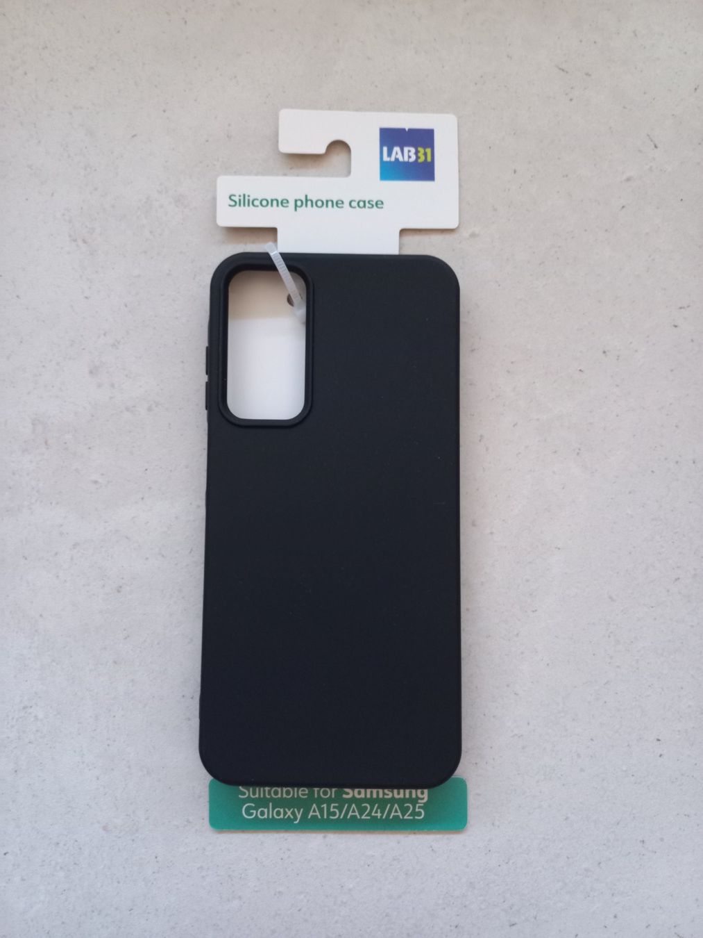 Samsung Cover & Protezioni schermo: Coque de protection noire Samsung A15/A24/A25 – Nuovo e nell'imballaggio originale da Biel/Bienne venduto da Pipsi79