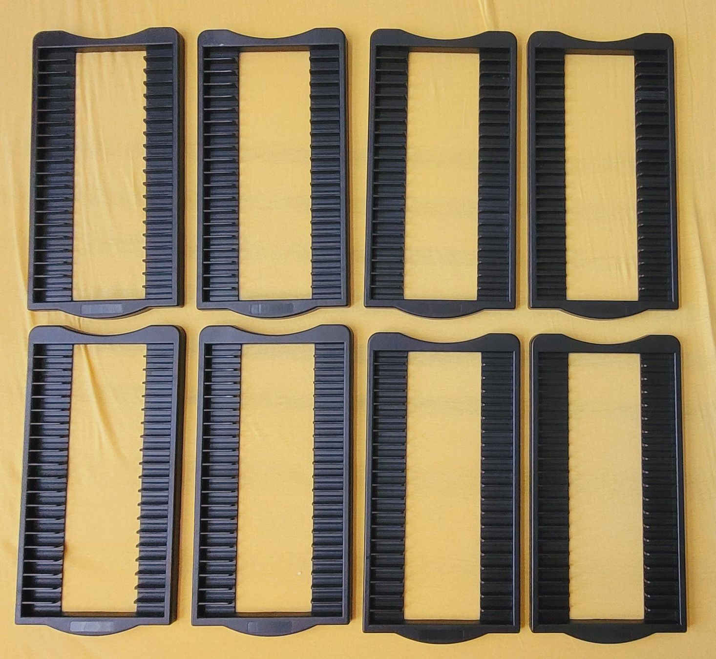 Racks & Supports: 8 Stück CD Flipper / CD-Ständer zum Blättern – D'occasion à Rotkreuz par groeli69 2