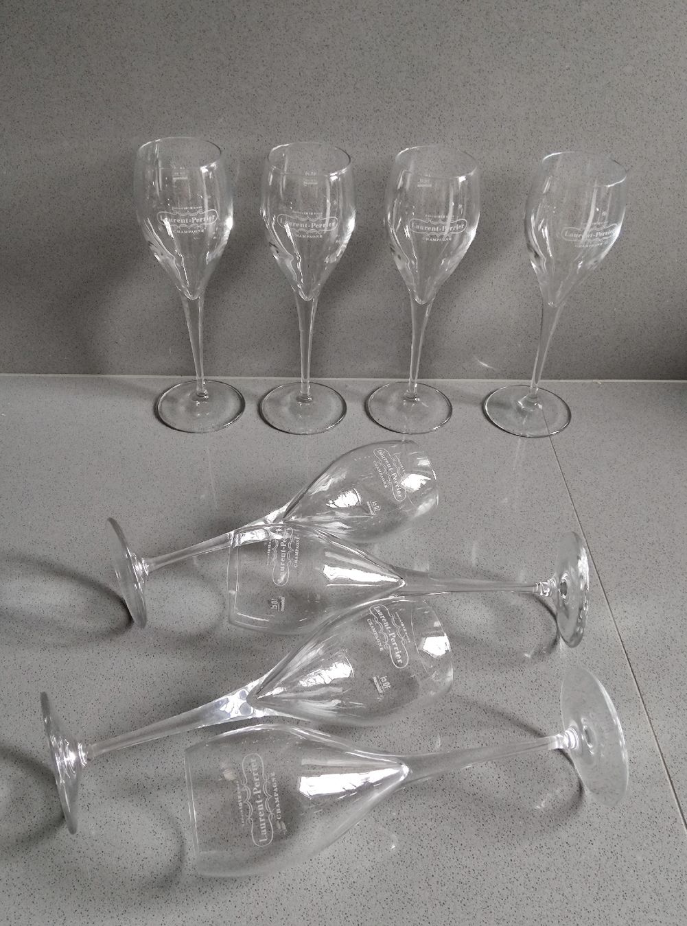 Laurent Perrier Bicchieri: DESIGN 8 CHAMPAGNER - Flût / LAURENT PERRIER – Nuovo (secondo la descrizione) da Minusio venduto da Todesca 3