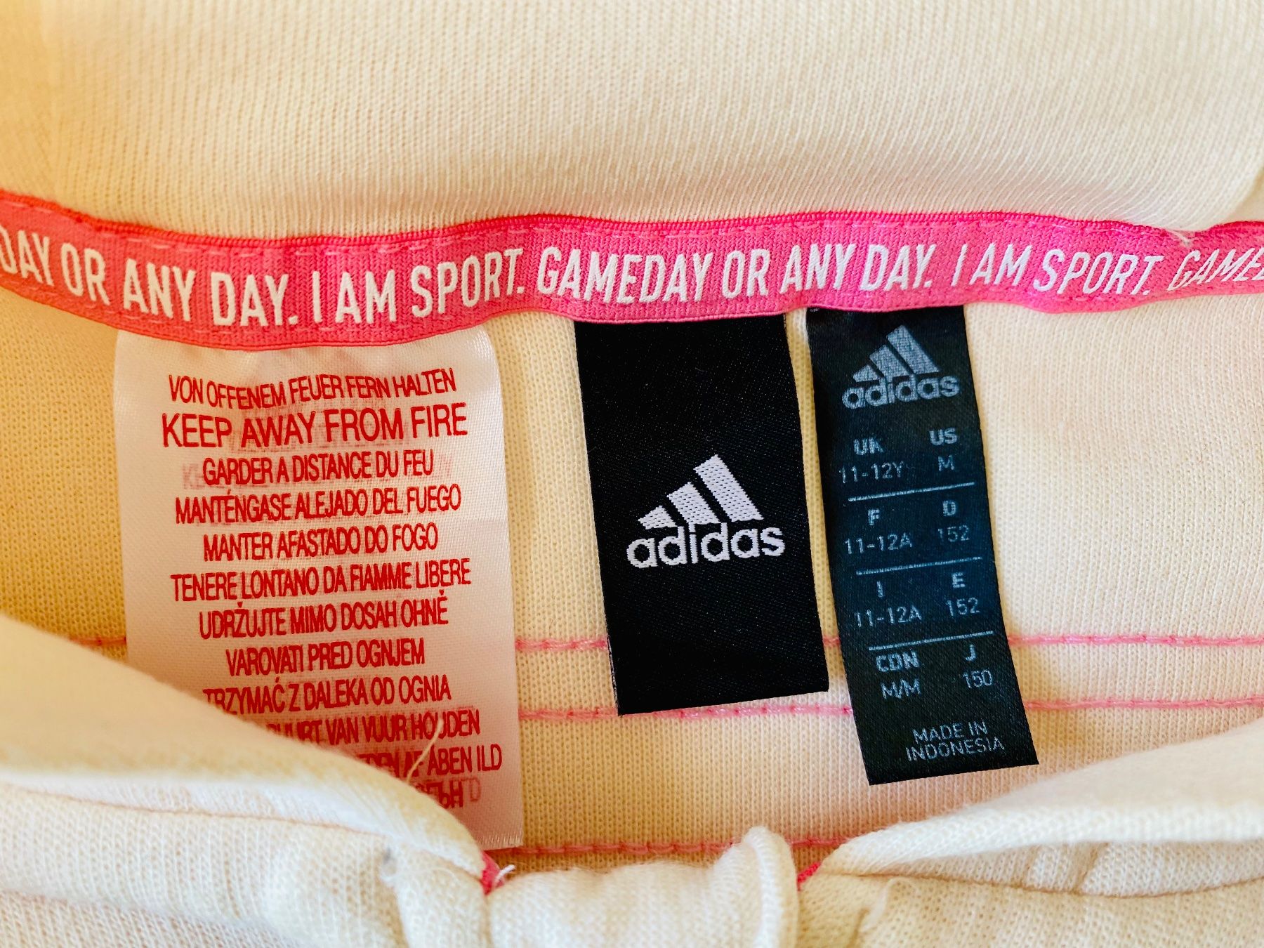 Adidas Giacche & Cappotti: Veste à capuche Adidas   t.152 – Usato da Peseux venduto da Gilloss 6