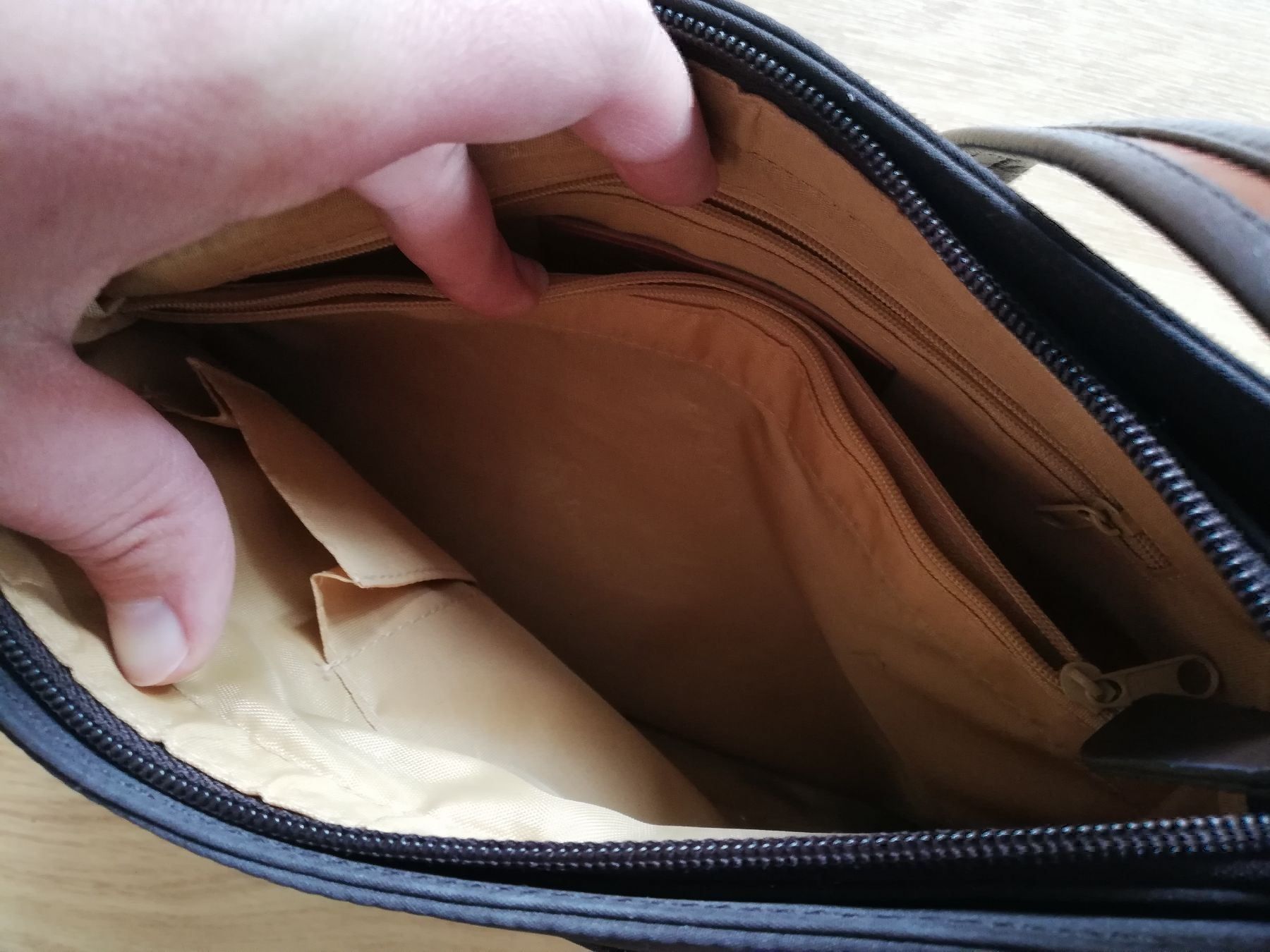 Sacs femmes: Braune Handtasche – D'occasion à Büttikon AG par Amineah 4