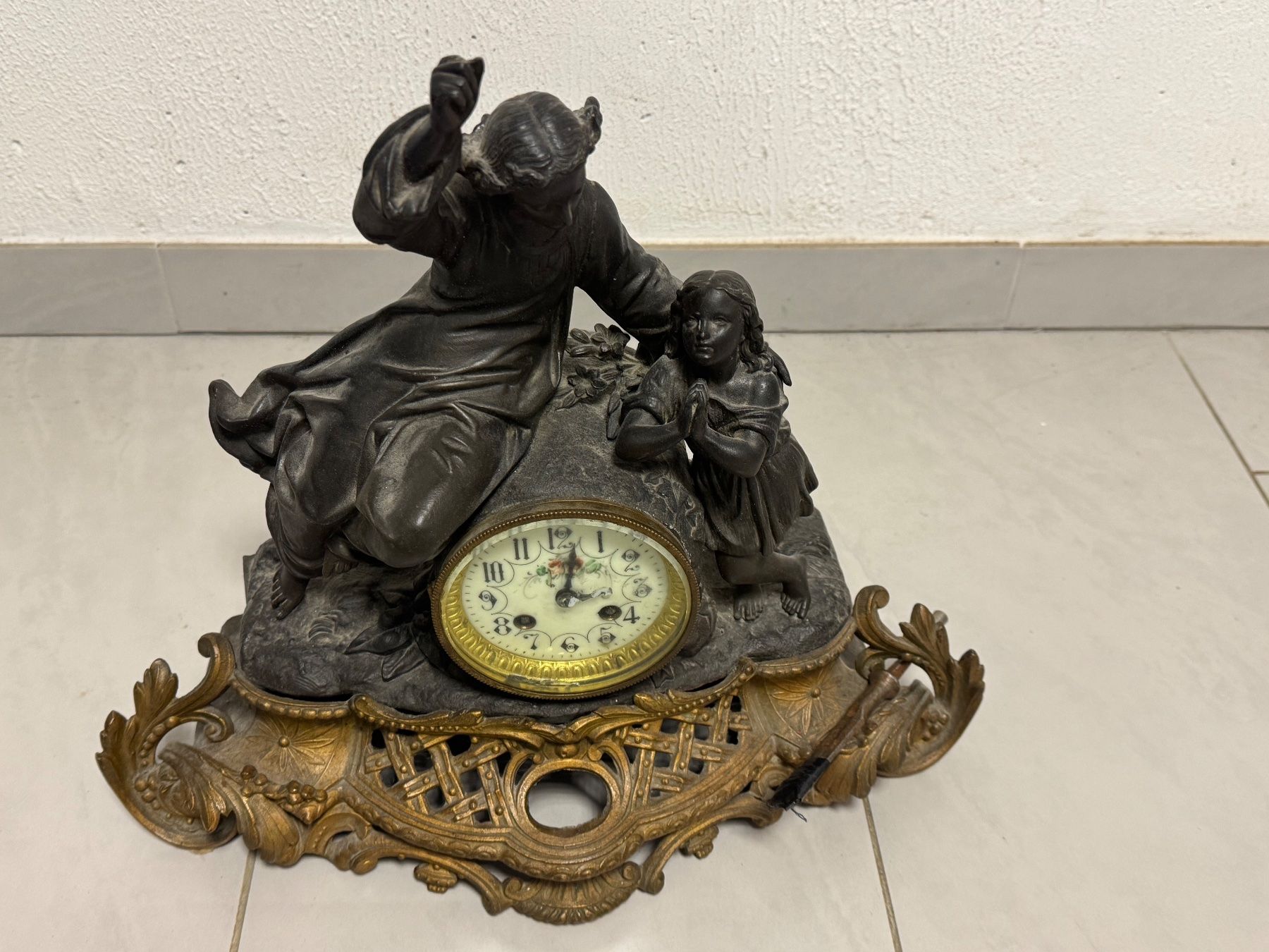 Sculture & Statue: Antik uhr lauft nicht – Usato da Dottikon venduto da dsmio22 1