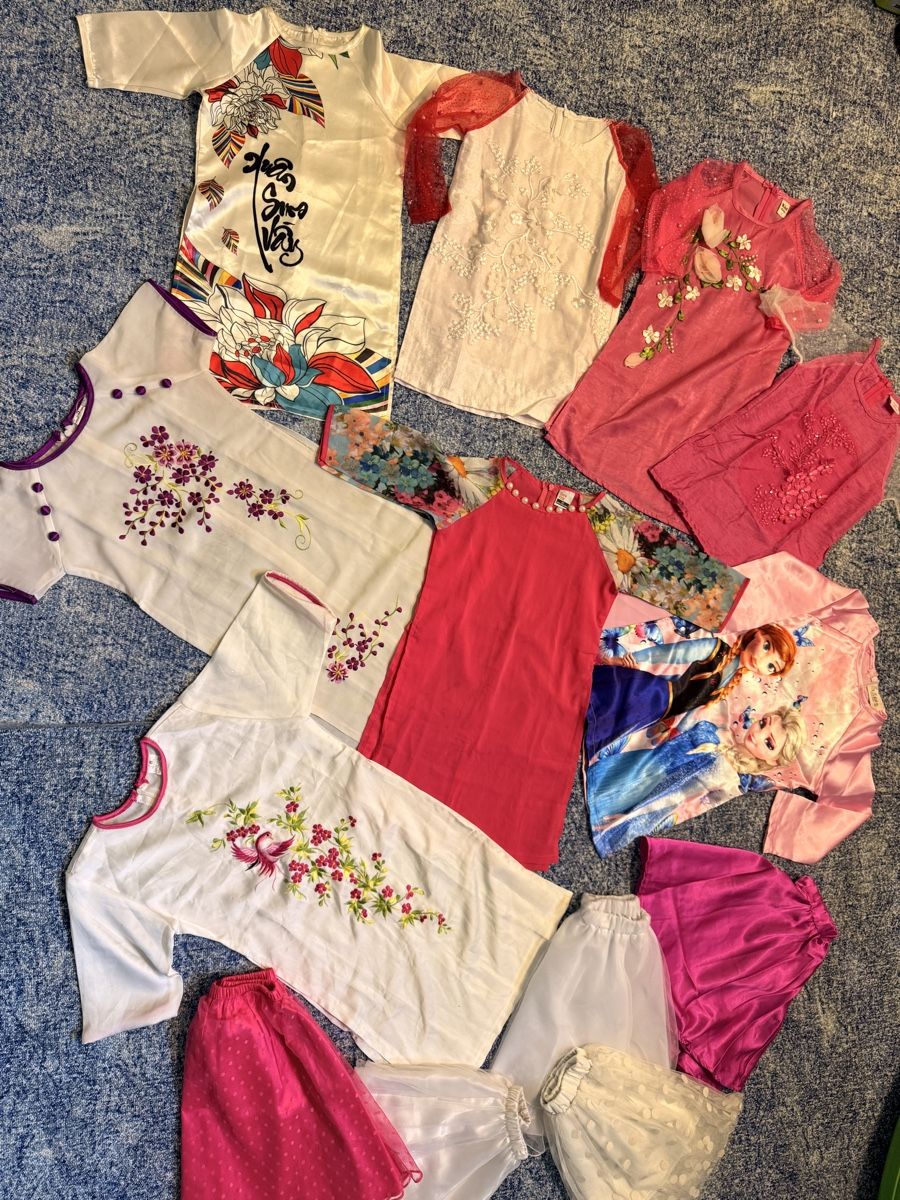 Lotti & Set di vestiti: Vietnamesisch Kleider – Usato da Amlikon-Bissegg venduto da Flowers_Blossom 2
