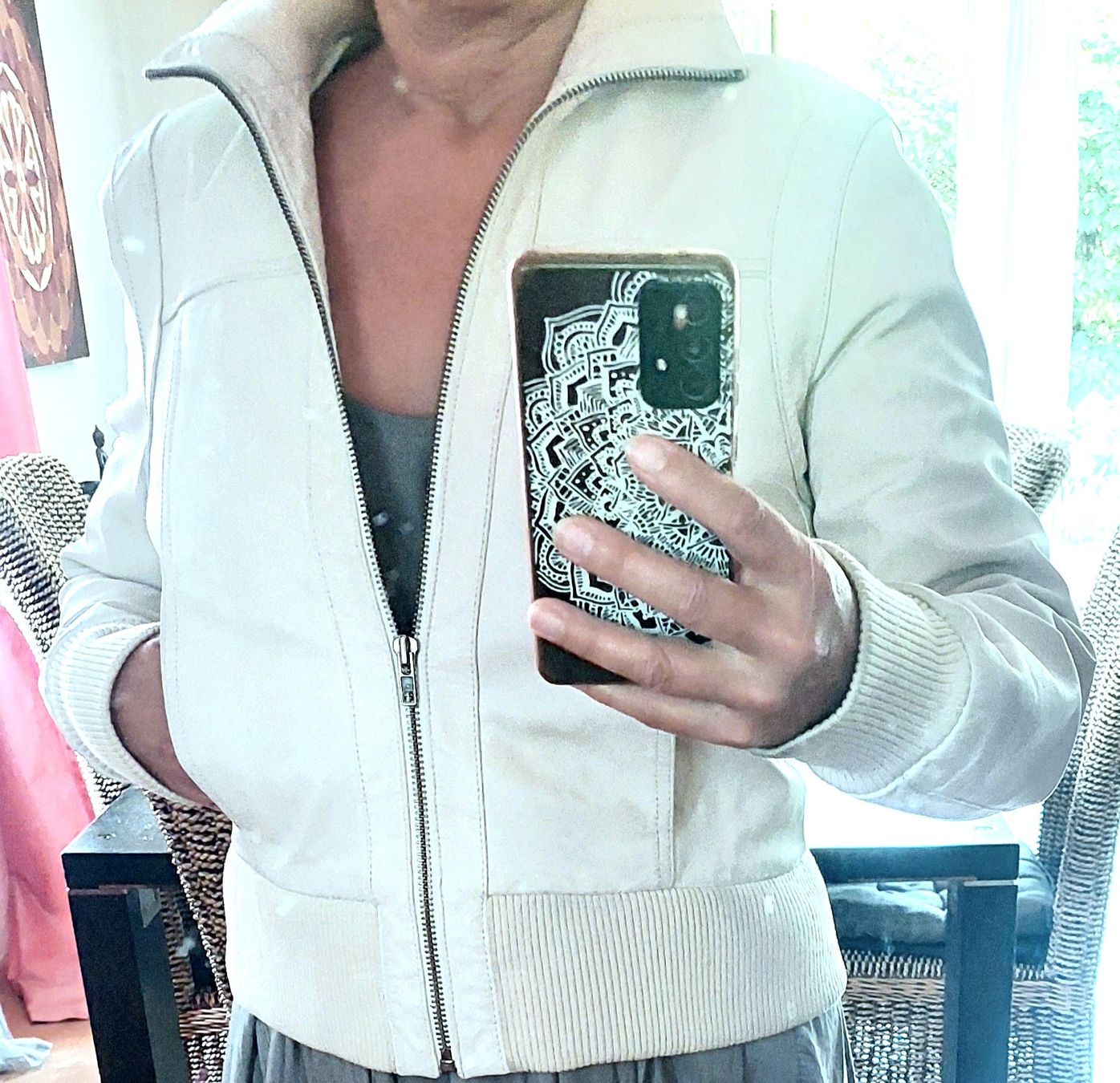 Vila Giacche: Damen Lederjacke guter Zustand – Usato da Luzern venduto da Jim007
