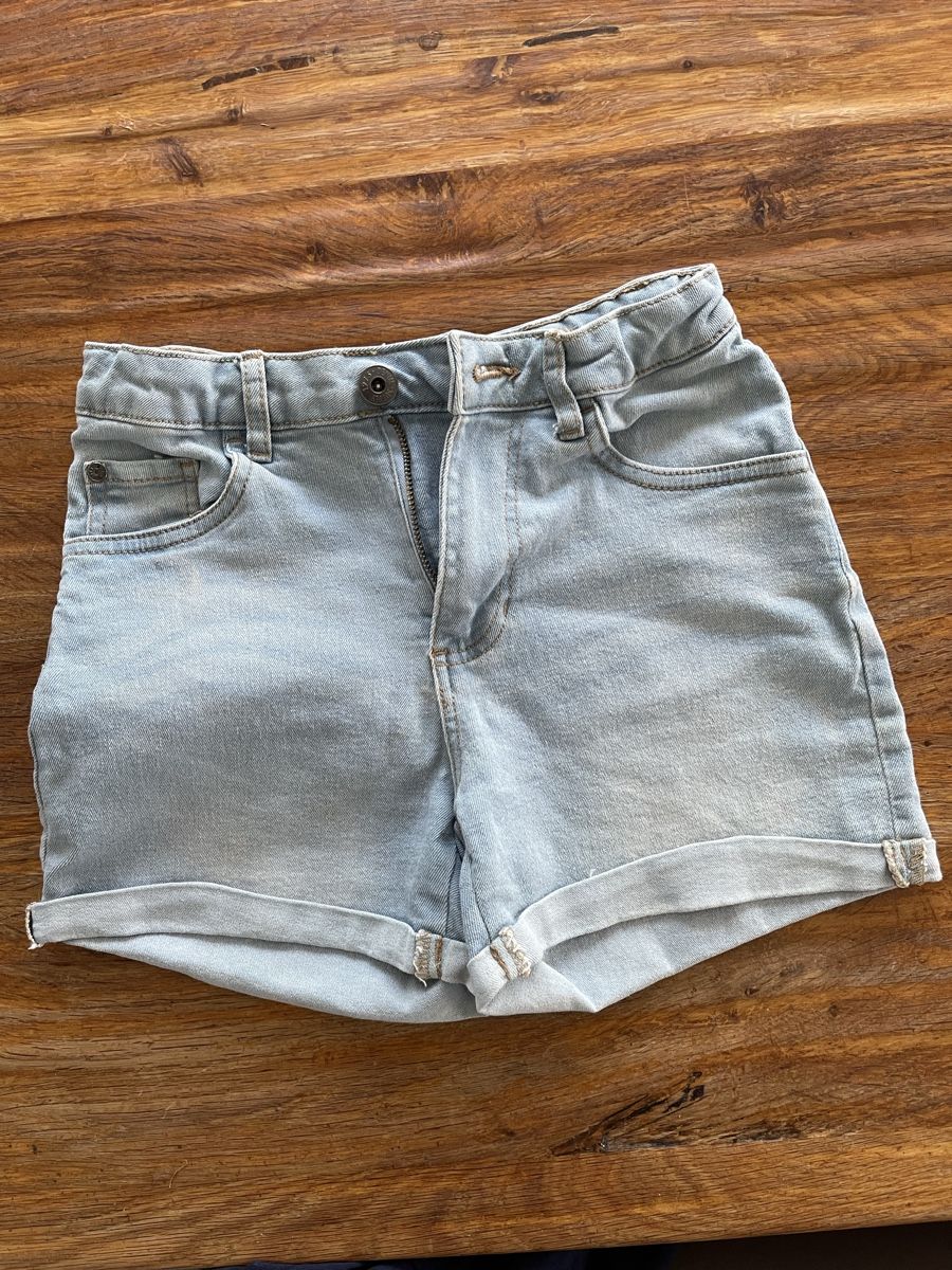 Pantaloni: schöne Shorts Gr. 164 – Usato da Buchrain venduto da Sunny026