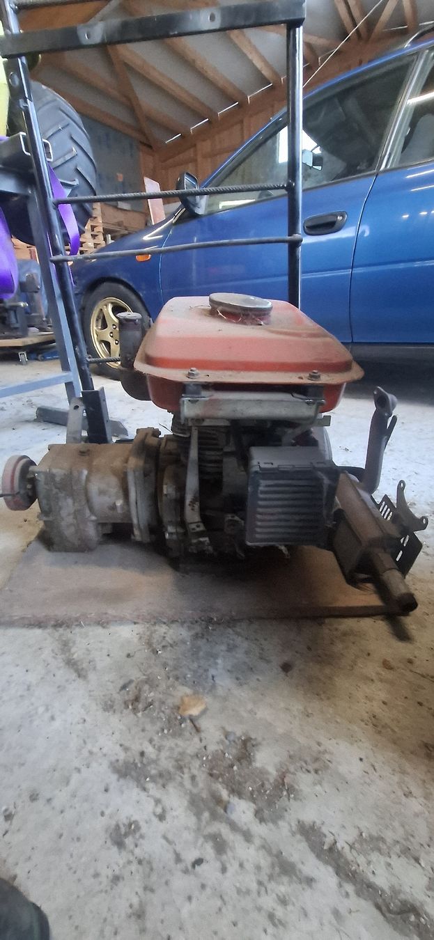 Motoren: Benzin Motor mit Fliehkraftkupplung – Gebraucht aus Unterägeri von ite_x2gr 2