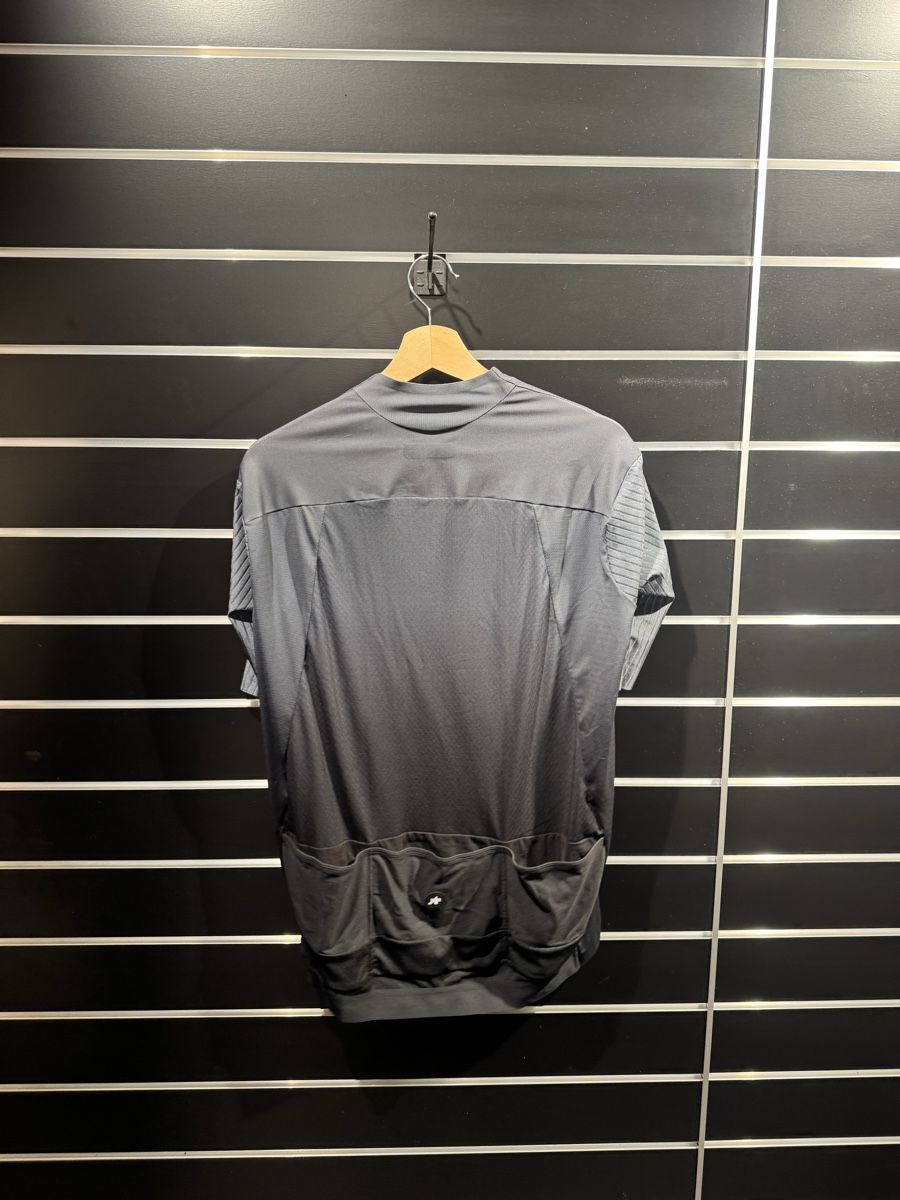 Assos Leibchen & Hosen: Assos equipe RS Jersey XL – Neu (gemäss Beschreibung) aus Lauterbrunnen von Imboden-Bike 1