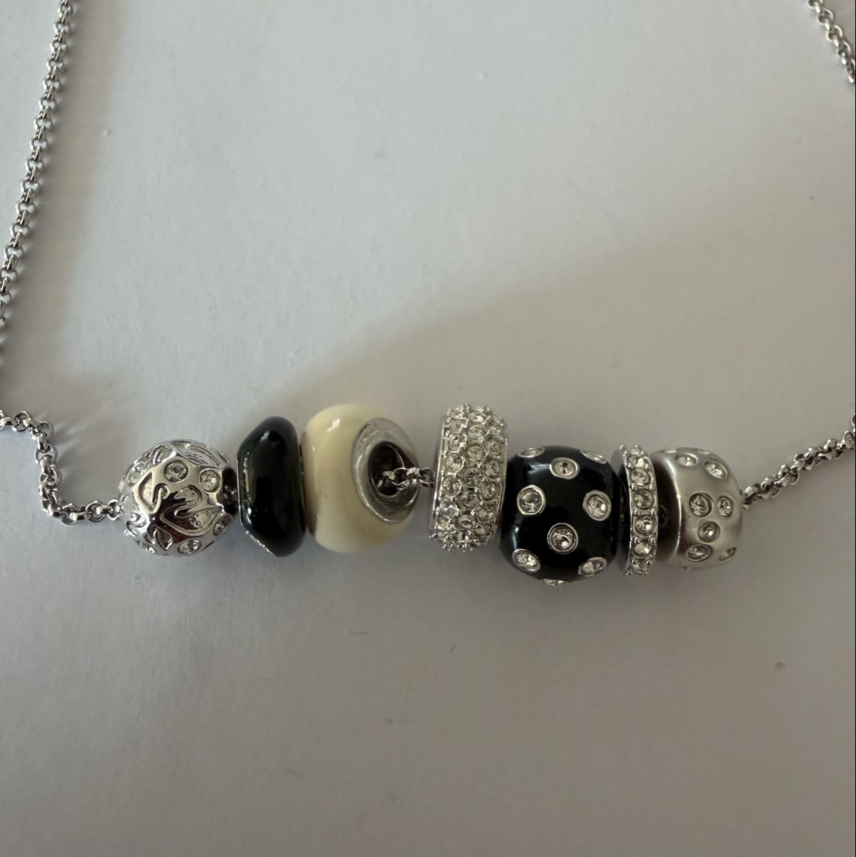 Swarovski Ketten: Swarovski-Halskette mit Charms silberfarbe – Gebraucht aus Lachen SZ von LinWeg 3