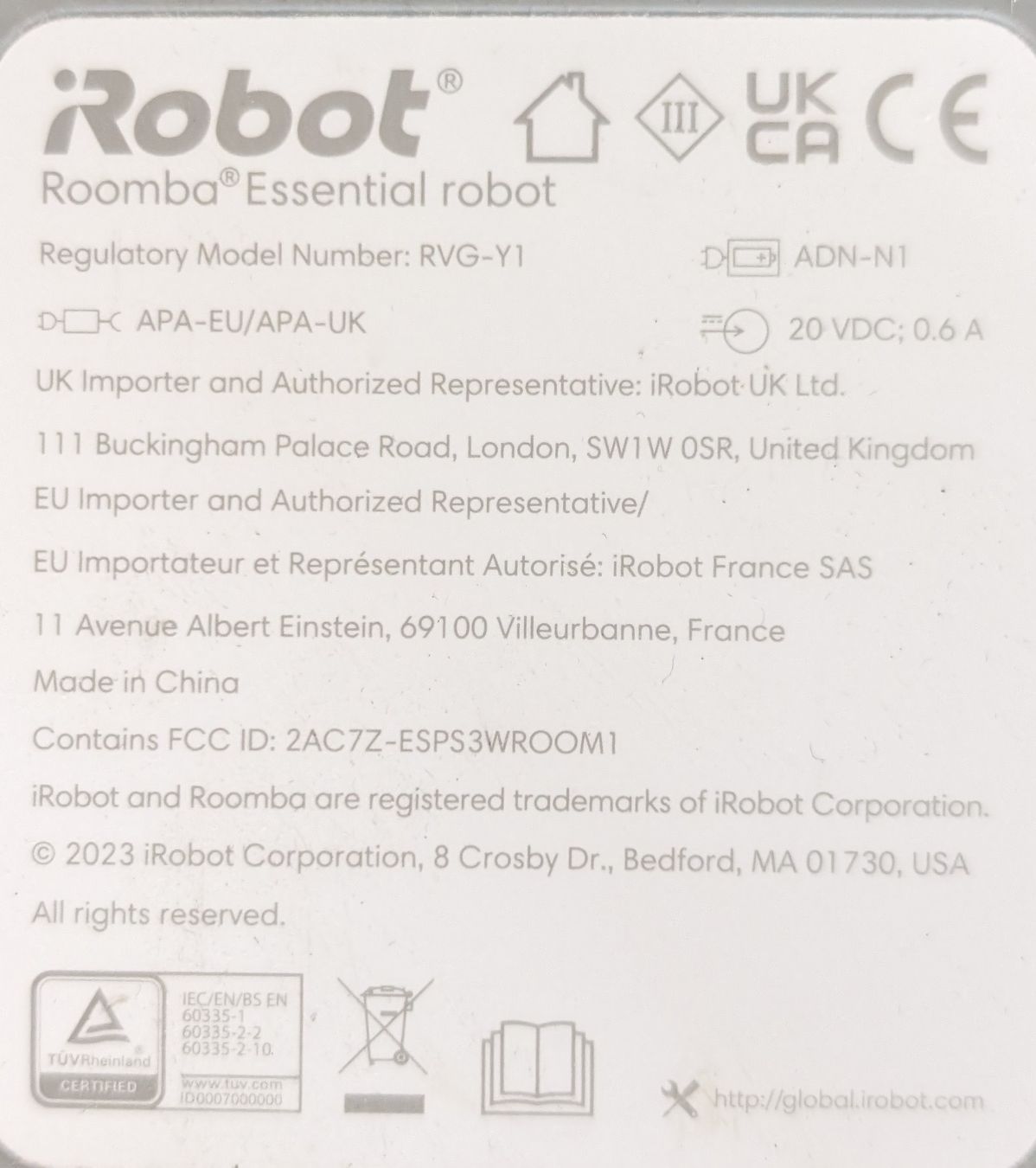 Irobot Aspirateurs & Accessoires: IROBOT - parfaitement fonctionnel,  multiples accessoires – D'occasion à Haute-Nendaz par EmptyCloset 2
