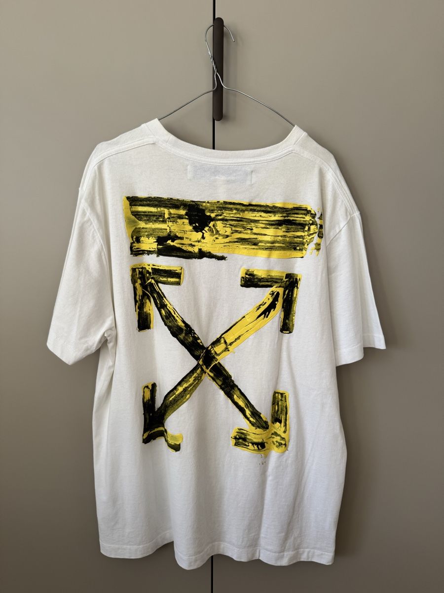 Off-White T-shirts: Off White T-shirt  – D'occasion à Châtel-St-Denis par Lou_Hock