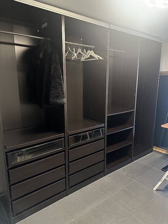 Ikea Armadi: PAX Schrank mit Schiebetüren – Usato da Lyss venduto da san_6xdk 1