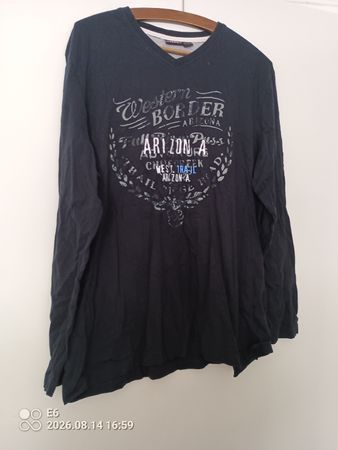 Schwarzes Langarmshirt