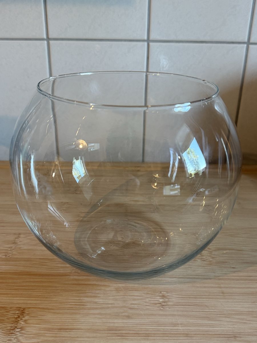 Vasi & Recipienti: Schöne Glasvase, Blumenvase, Kugelvase oder Glasbehälter :) – Usato da Basel venduto da zukk_