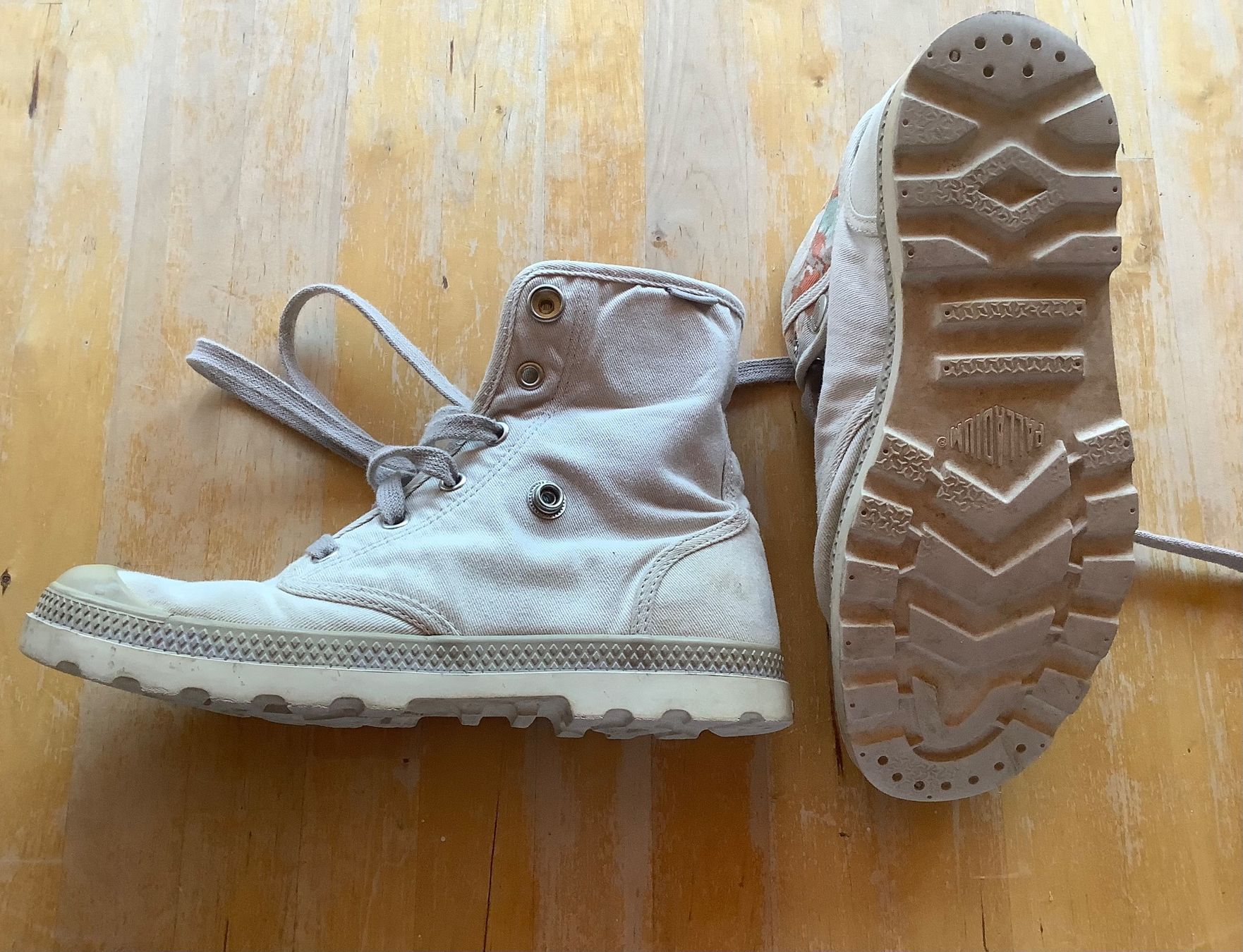 Palladium Scarpe da donna: Chaussure Palladium beige taille 38 – Usato da Le Noirmont venduto da Thiwen-Ric 3