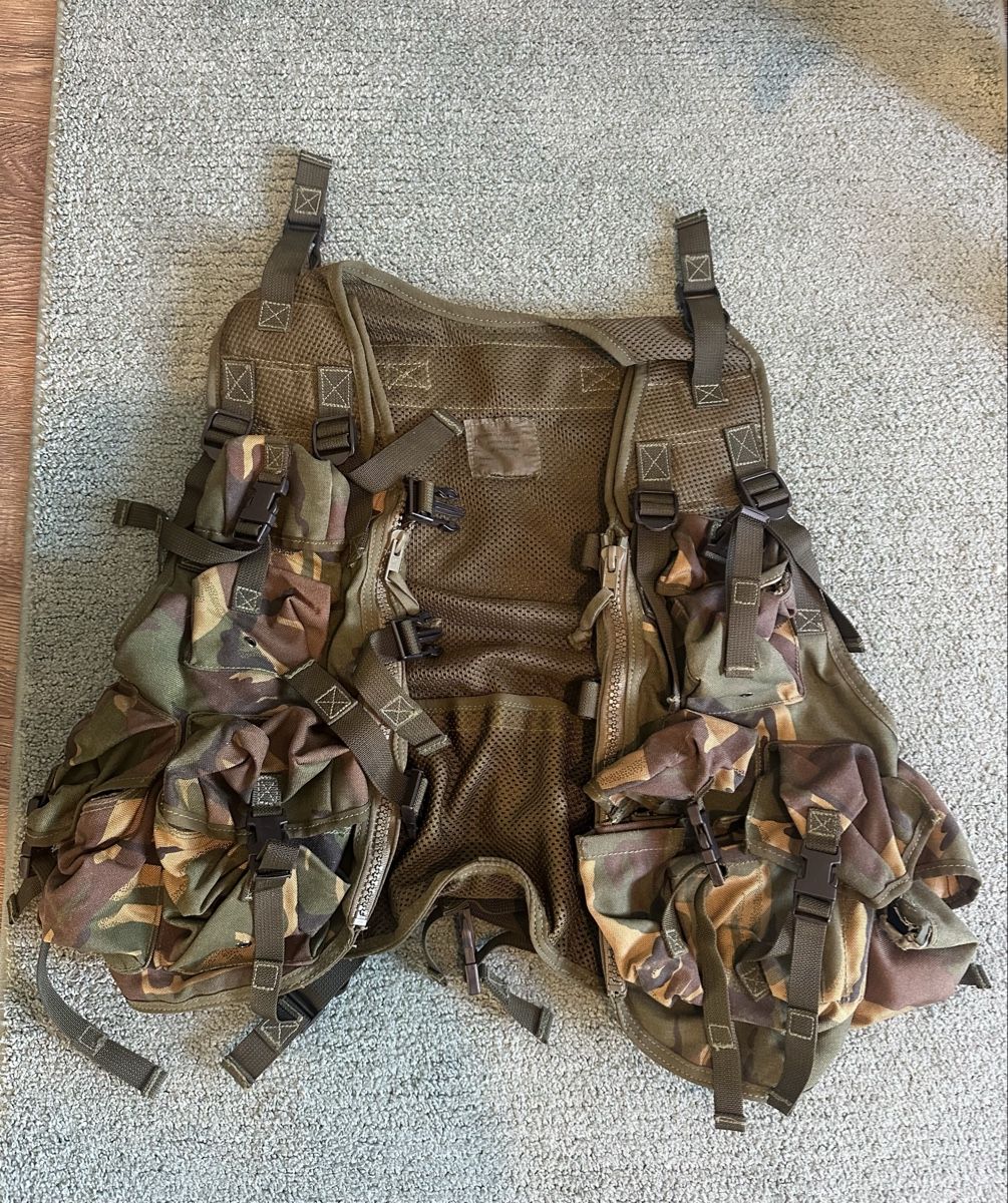 Schweizer Armee Uniformen: Schweizer Militär original Weste – Gebraucht aus Kloten von tim_ydc7