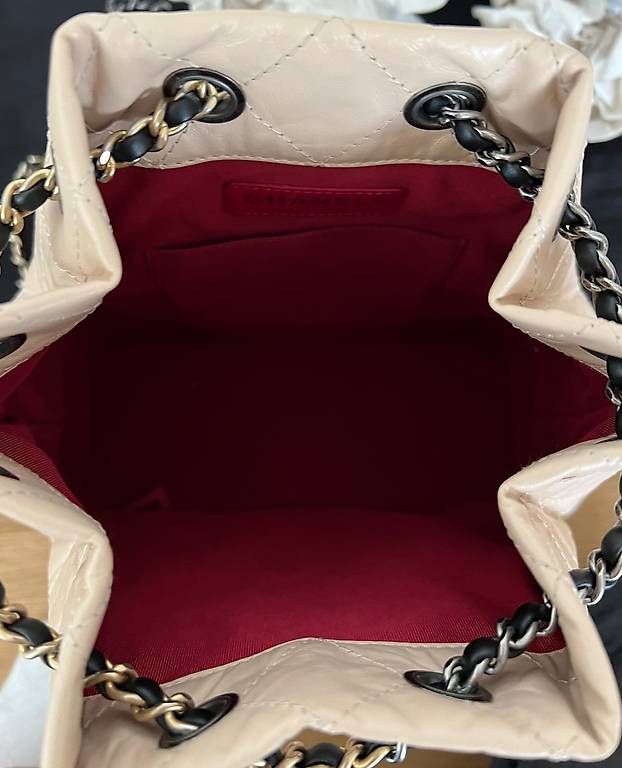 Chanel Zaini: CHANEL Gabrielle Small Backpack - top gepflegt – Usato da Worblaufen venduto da Isi84B 2