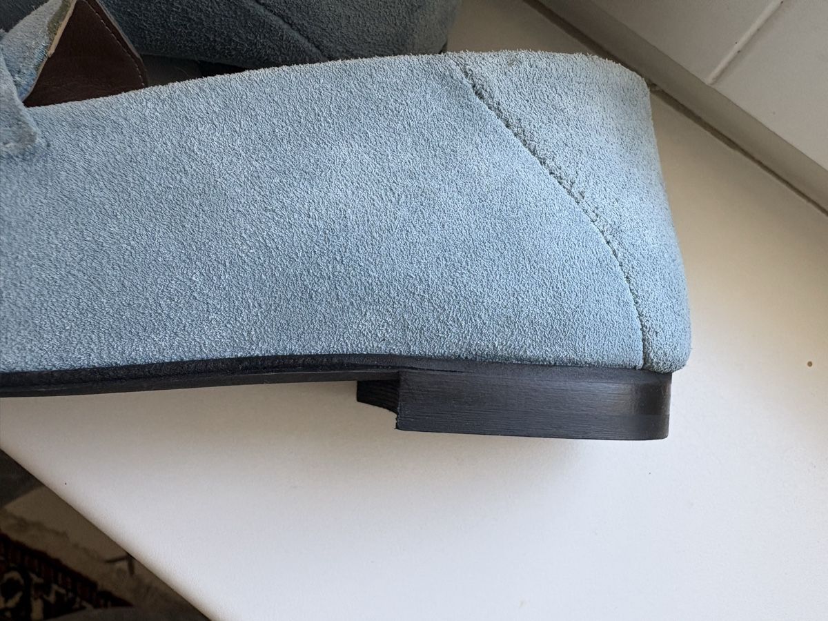 Chaussures femmes: Leder Slipper Gr.37 hellblau  – D'occasion à Lamone par Rfiero 2