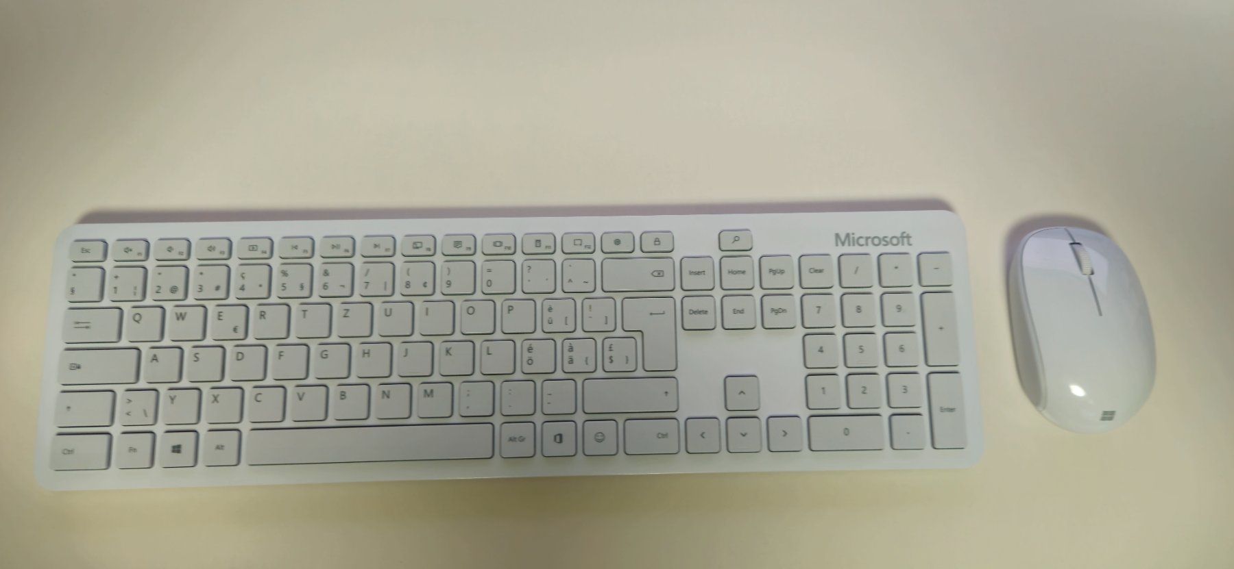 Microsoft Tastiere: Tastatur & Maus Bluetooth  Microsoft Wireless – Usato da Frauenfeld venduto da buu2 1