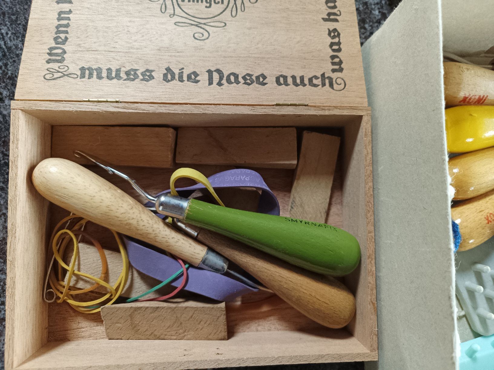 Kit bricolage: Handarbeitsmaterial.... – Usato da Bätterkinden venduto da Elefantenzoo 2