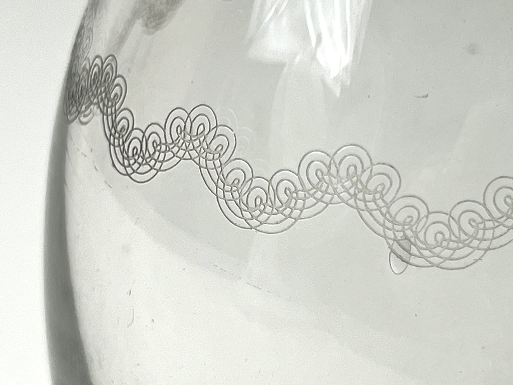 Caraffe: Glas Karaffe mit einem spitzen Stopfen ca 37 cm Höhe – Usato da Zürich venduto da Arche_Brockenhaus 8