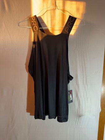 Top von Nike Gr XL