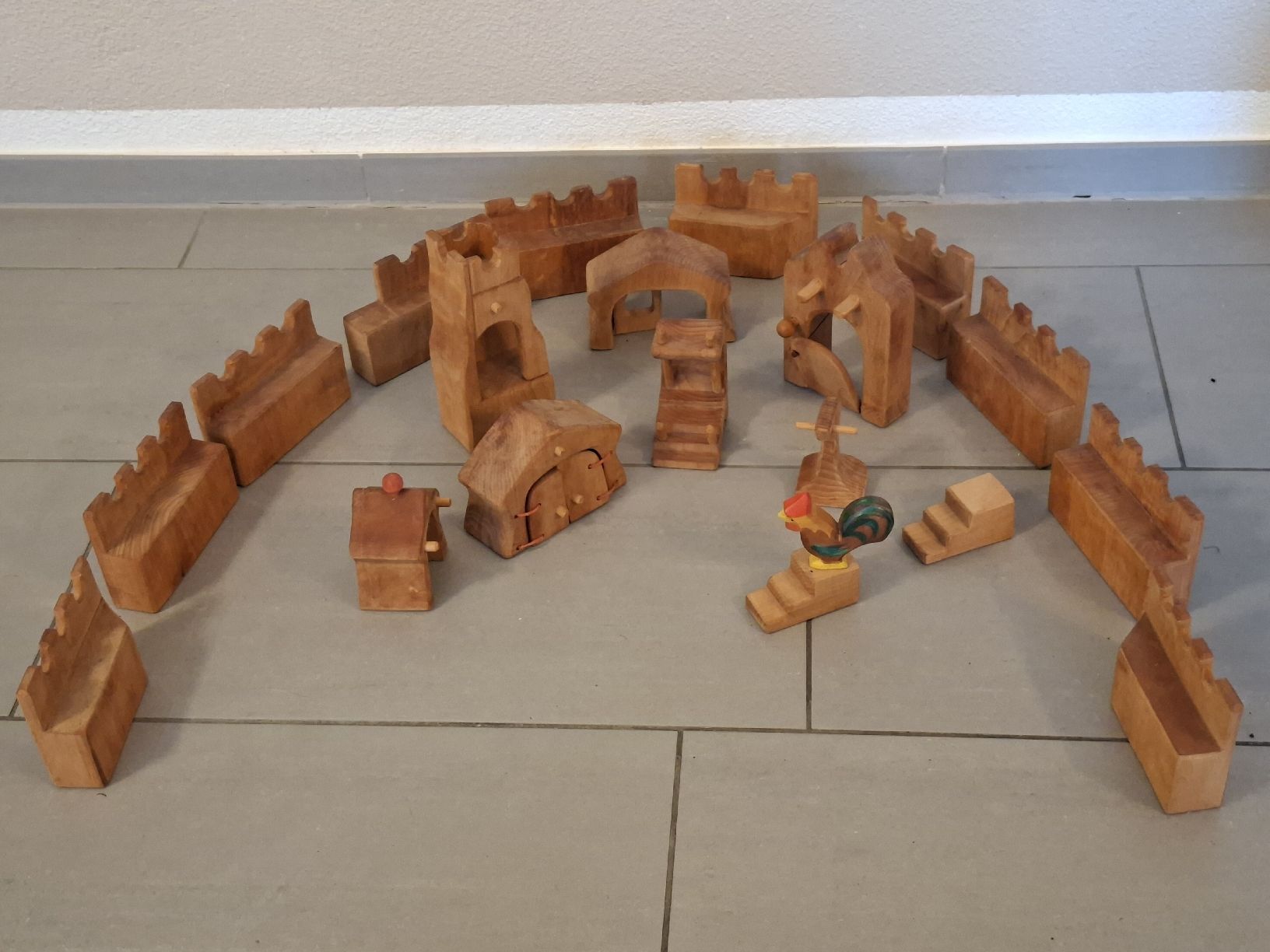 Ostheimer Spielzeuge: (Ostheimer) Kinderkram Burg – Gebraucht aus Elsau von Nadol
