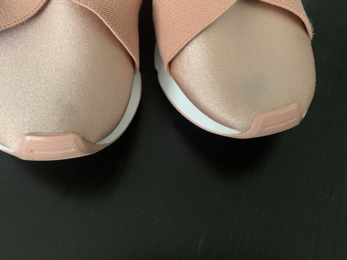Puma Damenschuhe: Puma Turnschuhe – Defekt aus Emmen von Bgucci_girl 3