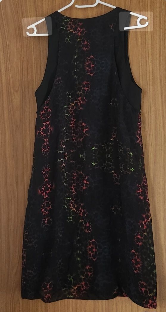 Sandro Vestiti: Robe Sandro imprimée multicolore, taille 2 (M), été – Usato da Niedergösgen venduto da Eva2410 1