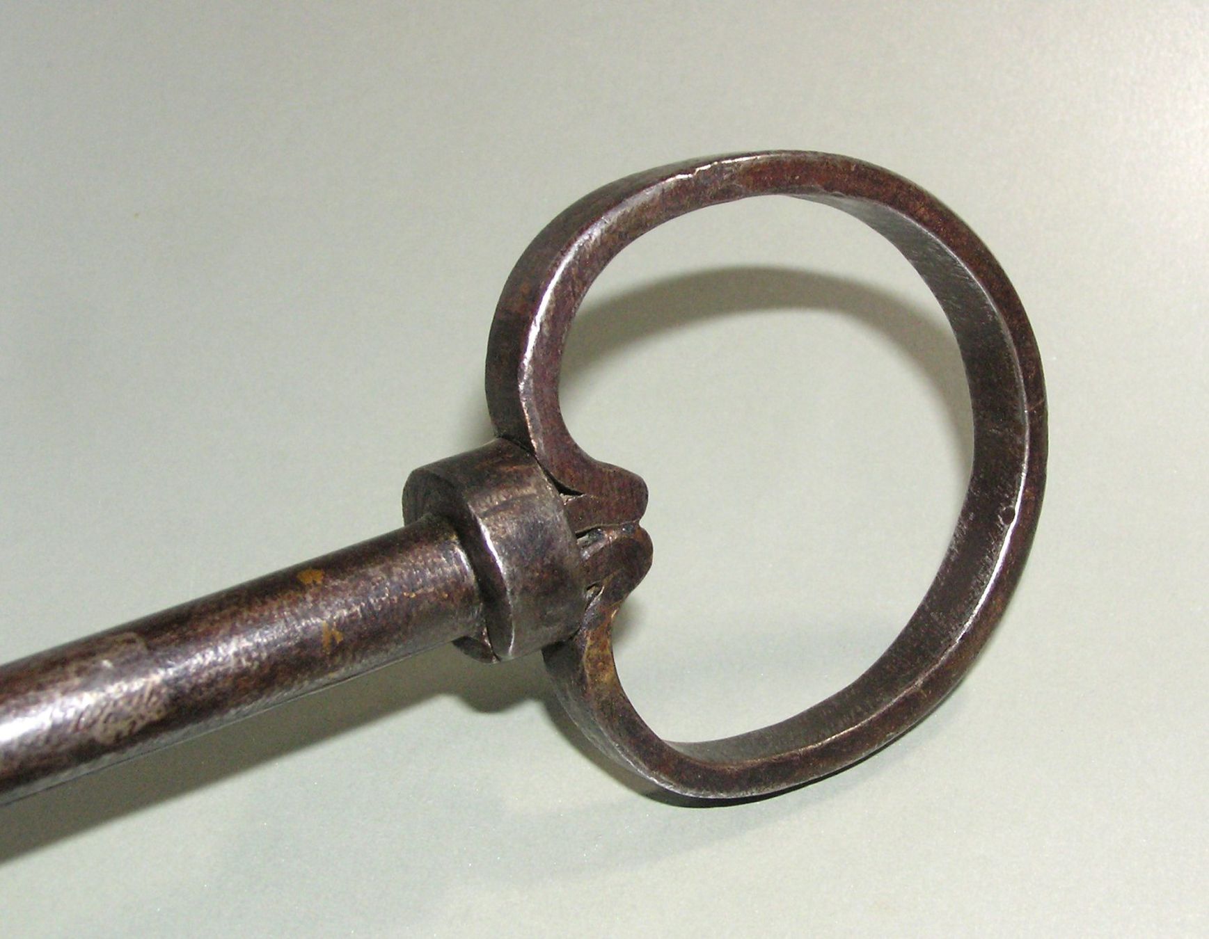 Chiavi: Grosser geschmiedeter Hohldornschlüssel 17 - 18 Jh. – Usato da Grenchen venduto da Antique-hunter 1