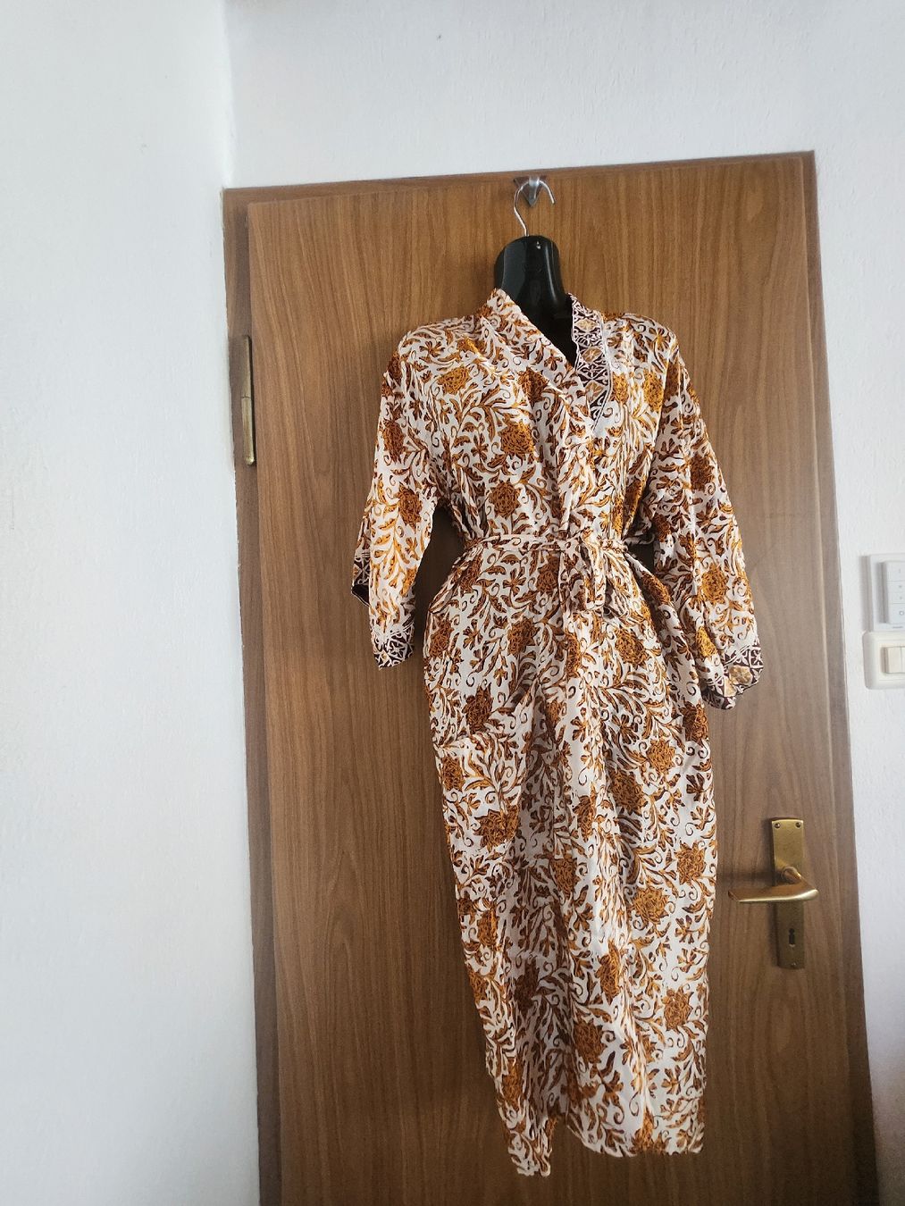 Art international: Robe Kimono 100% Soie T.U – D'occasion à Niedergösgen par Eva2410