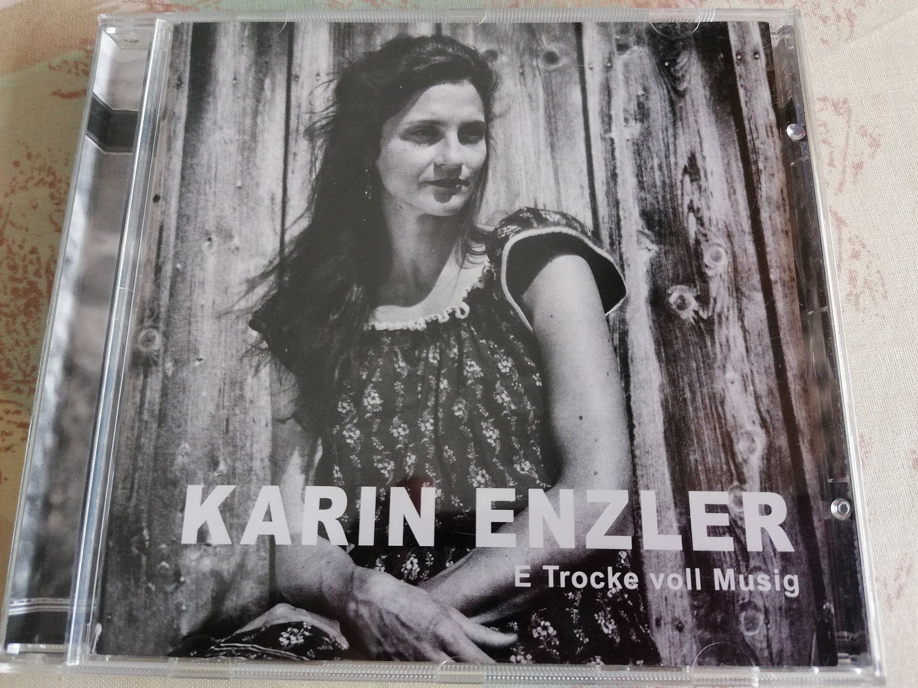 CDs: KARIN ENZLER - E Trocke voll Musig 2015 – Gebraucht aus Ermenswil von easyric