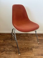 Eames DSS Fiberglass Chair – Original Herman Miller Vintage