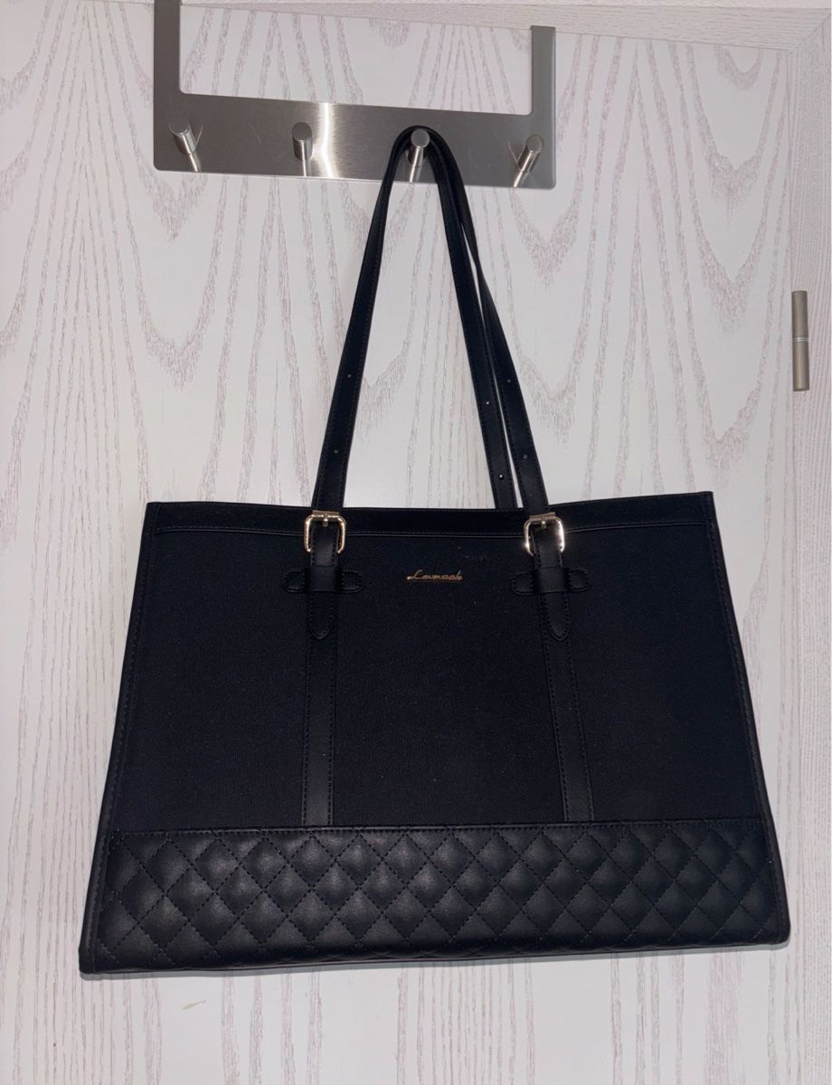 Borse da donna: Tasche  – Nuovo (secondo la descrizione) da Fislisbach venduto da secondhandF