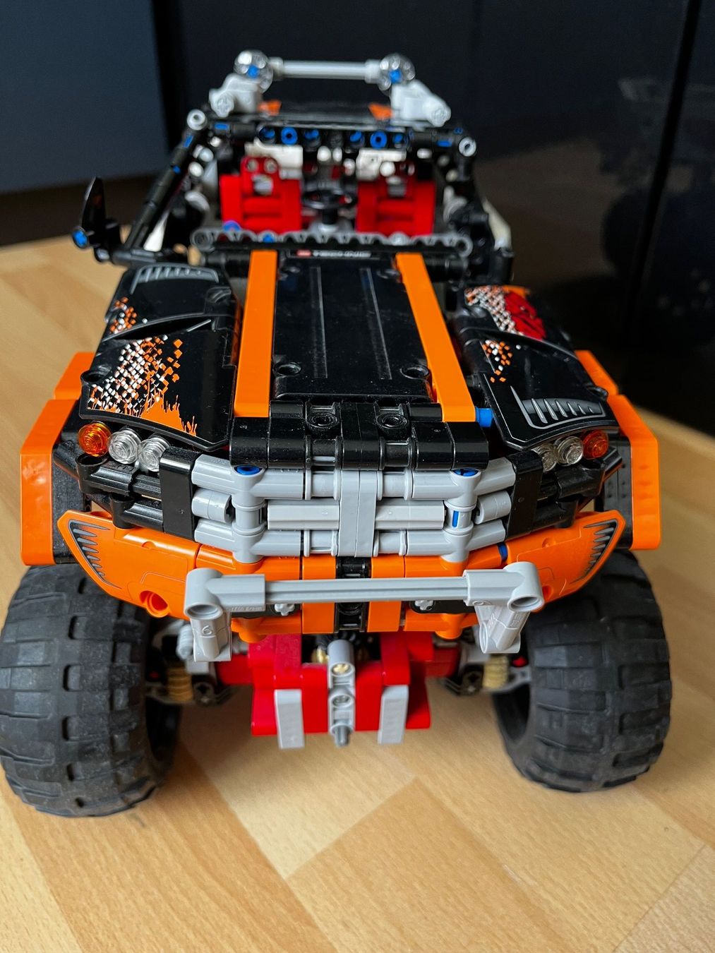 Lego Spielzeuge: Lego Technic 4x4 grosser Offroader 9398 mit Motor – Gebraucht aus Gossau SG von  1
