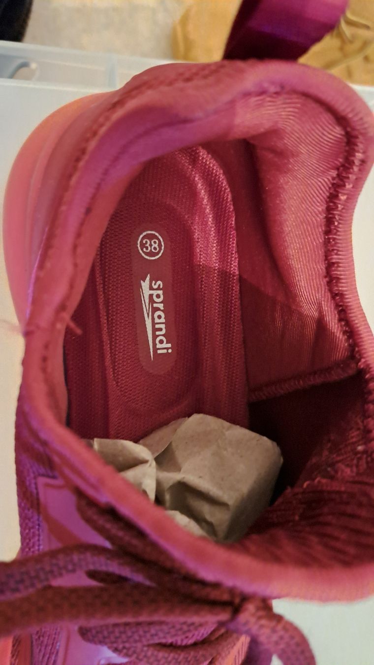 Chaussures femmes: sprandi Sneakers, 38 – D'occasion à Waltenschwil par Catlady 3