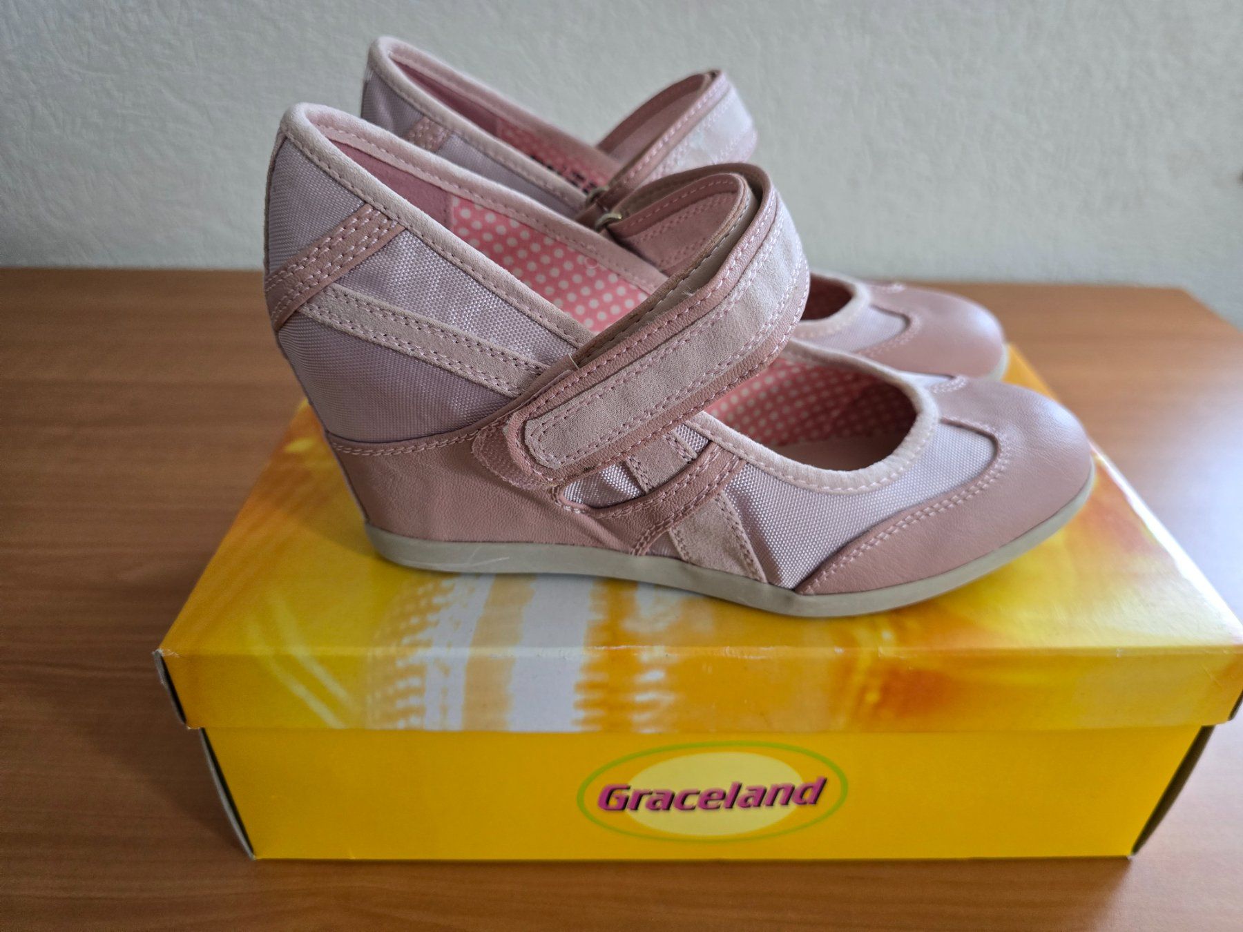 Scarpe da donna: Compenser rose T38 Neuve – Usato da Les Verrières venduto da kitel79