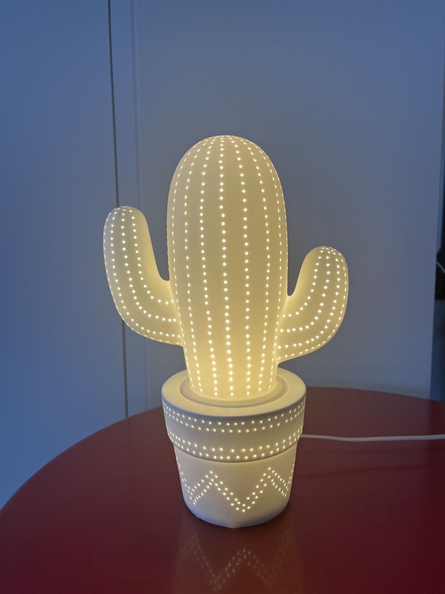 Lampen: Dekolampe in Form eines Kaktus – Gebraucht aus Horgen von